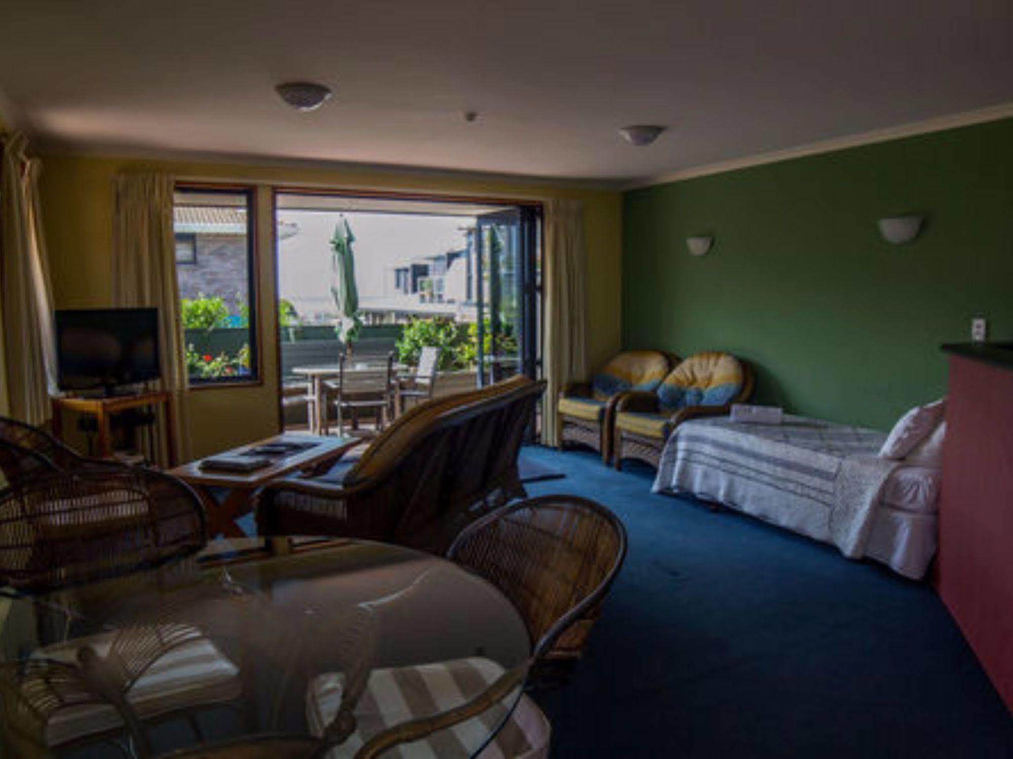 Boatshed Motel Apartments Mount Maunganui Exterior foto